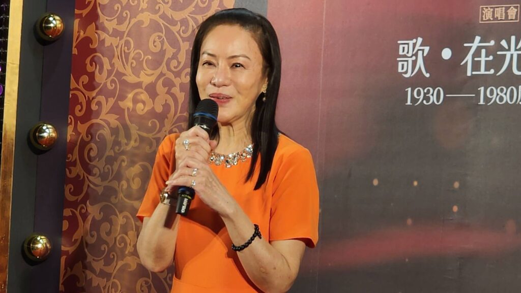 ▲歌手金佩珊出席發佈會發表感言,形象清新脫俗,一付玉女般形象。(記者 辛澎祥/攝)