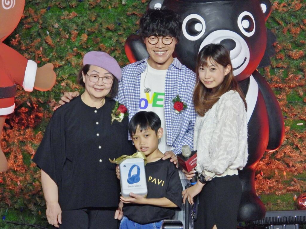 歌手盧廣仲擔任「圓夢大使」,共同為孩子點亮希望。(圖/臺鐵公司提供)