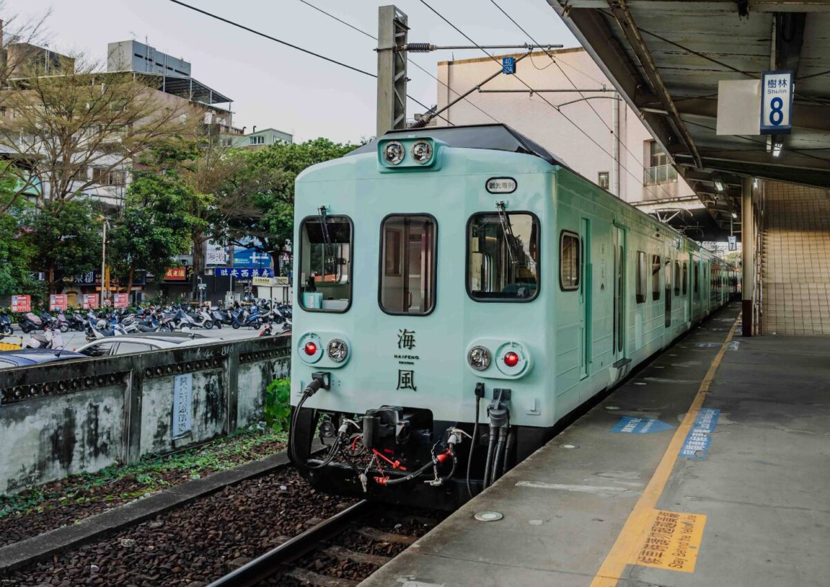 臺鐵海風號與山嵐號觀光列車  榮獲2025金點設計大獎