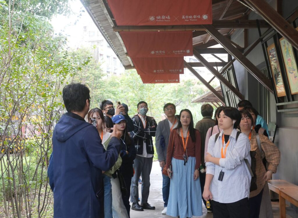▲四條文化路線深度探索台北,參加民眾興致盎然。(圖/台北市文化局 提供)