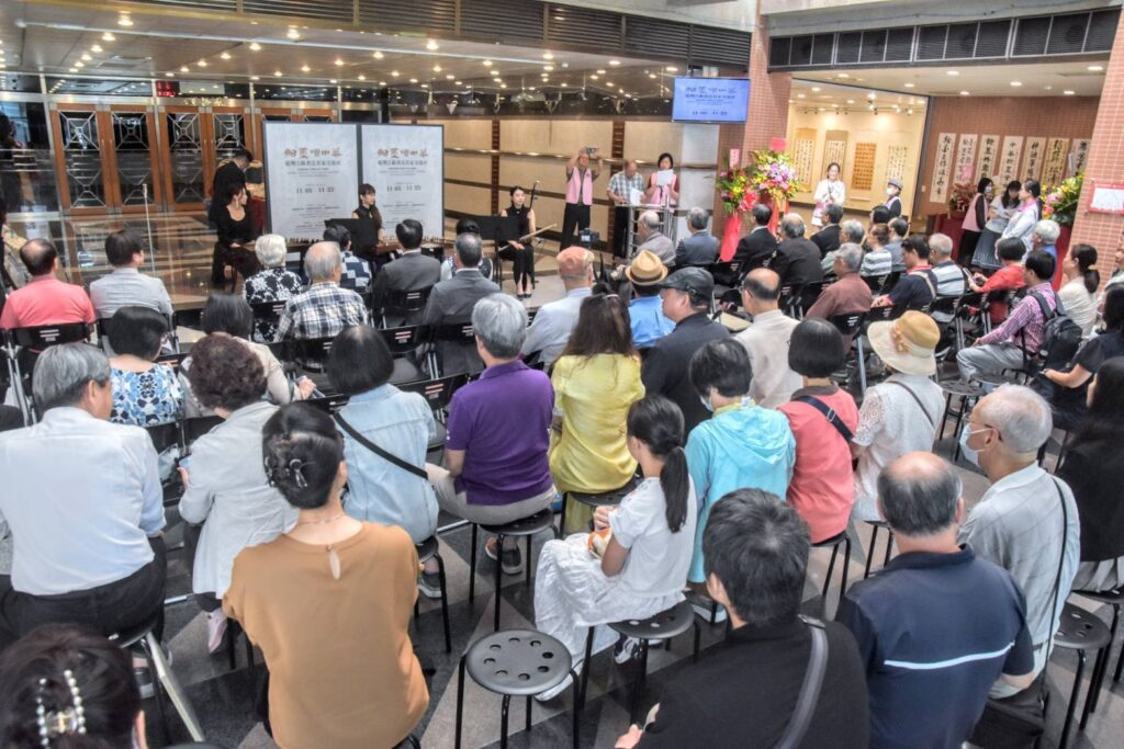 ▲開幕式上冠蓋雲集，書界貴賓齊聚道賀，展現兩岸文化交流旺盛的氣勢，場面備顯熱絡。（圖/中國書法學會 提供）