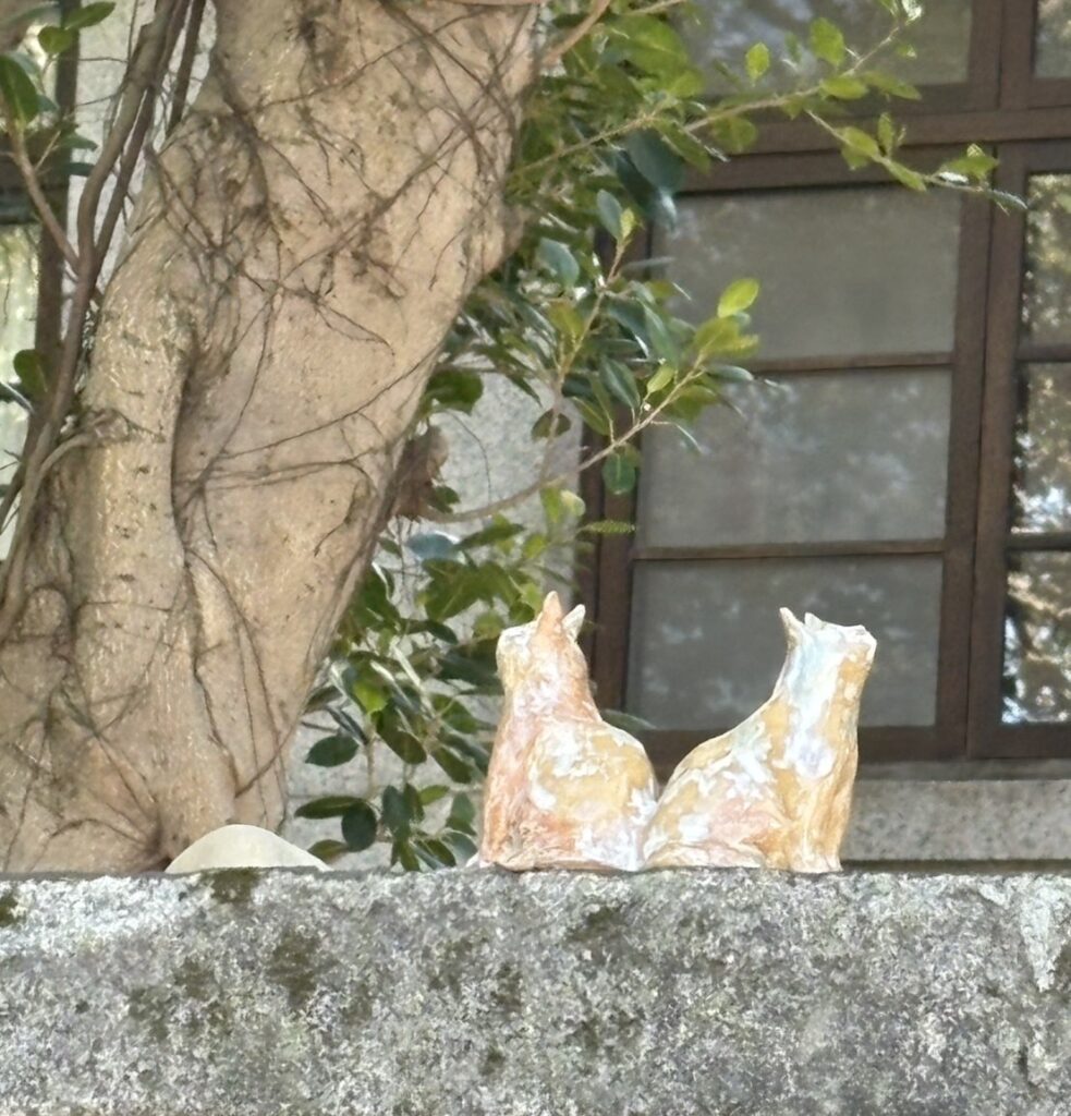 藝術家邱伶琳作品出現在眷村文化園區一角。(圖/文化局提供)