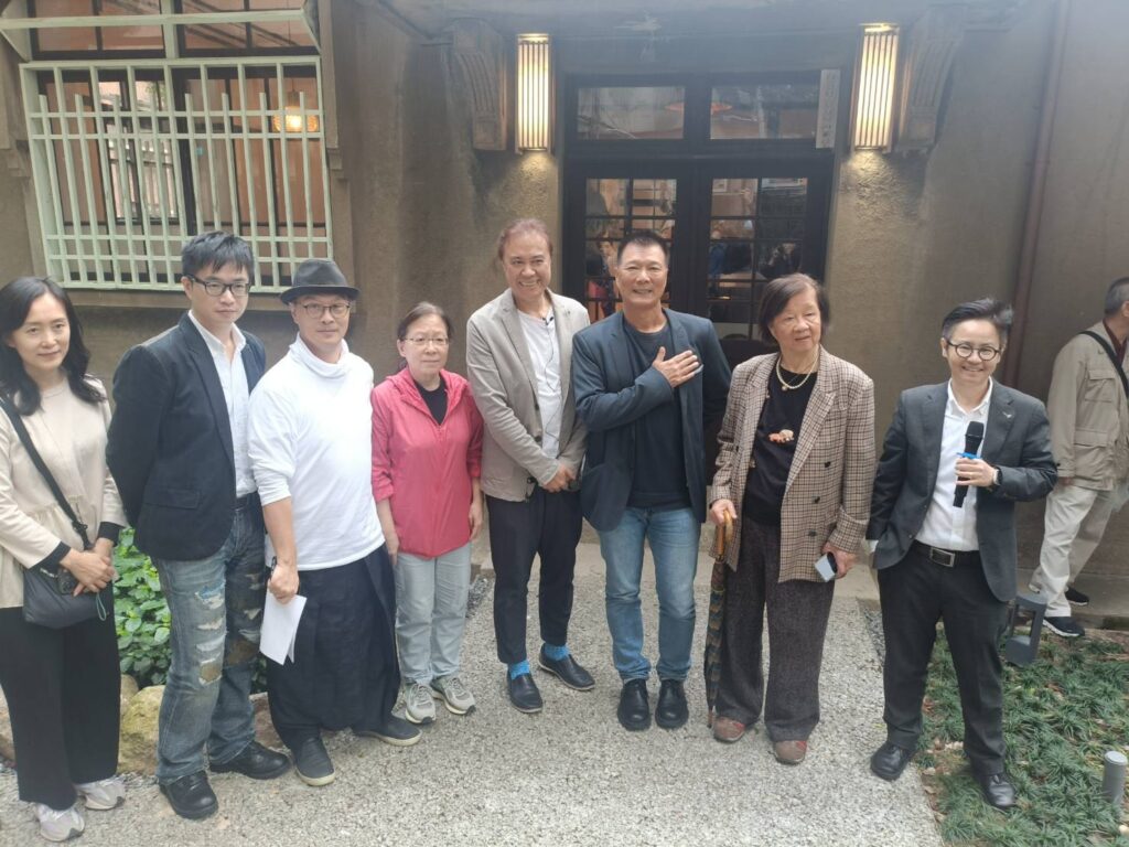 ▲蔡詩萍局長(右三)與出席開幕貴賓合影留念。(記者 辛澎祥/攝)