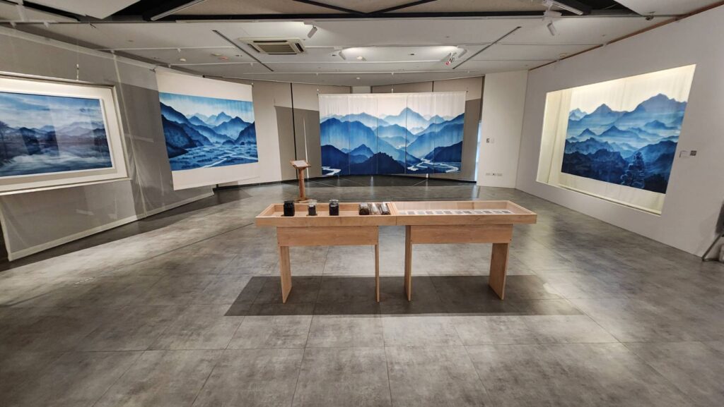 ▲陳景林大師的特展產品，帶給觀者除了驚豔，就是沈靜的感動。（記者 辛澎祥/攝）