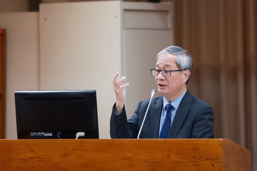 ▲文化部長李遠在立法院做公共媒體機構的業務報告。（記者 辛澎祥/攝）