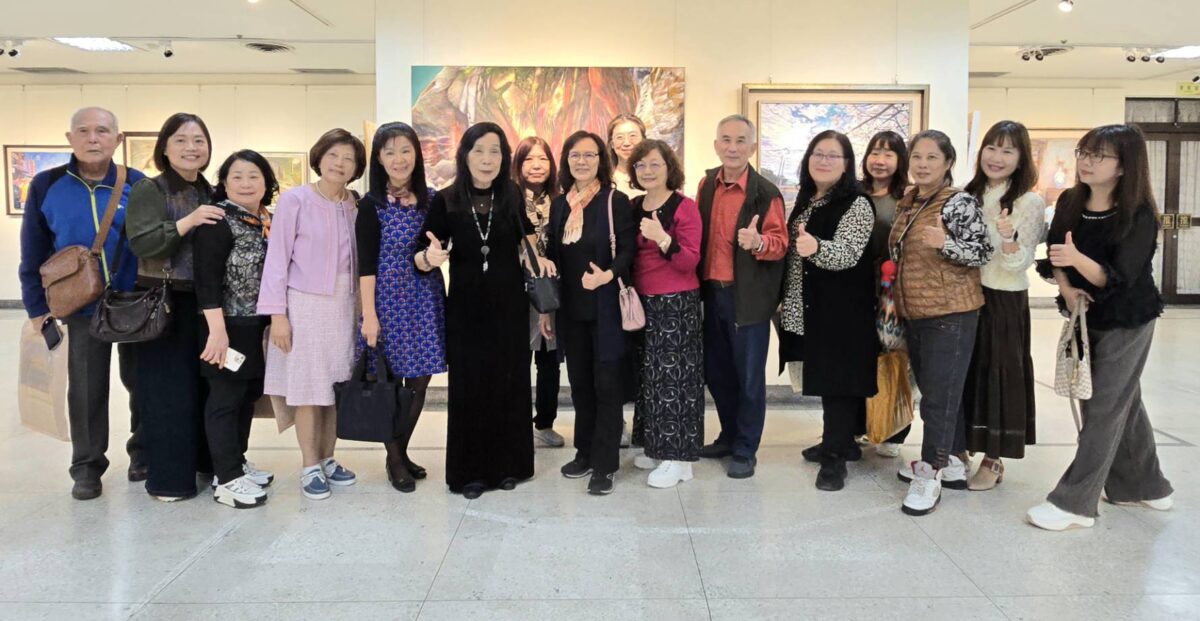 人生晨霧  藝術千秋  詩韻西畫學會20週年大展  曾淑慧以雋永詩情立會  在承先啟後中展現傳承志業  備受讚譽