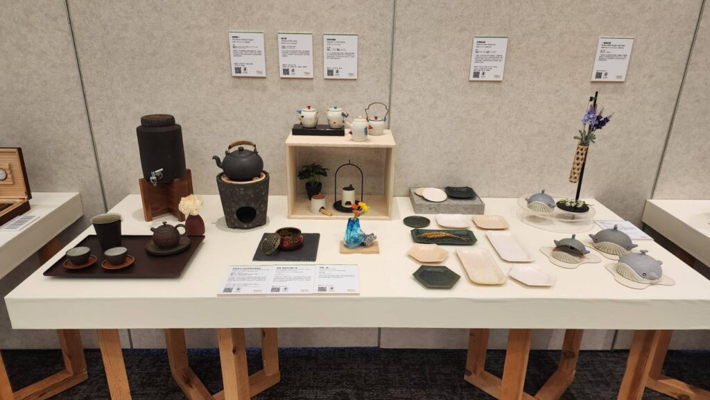 ▲參展的工藝產品呈現特有工藝技藝與文化底蘊。（記者 辛澎祥/攝）