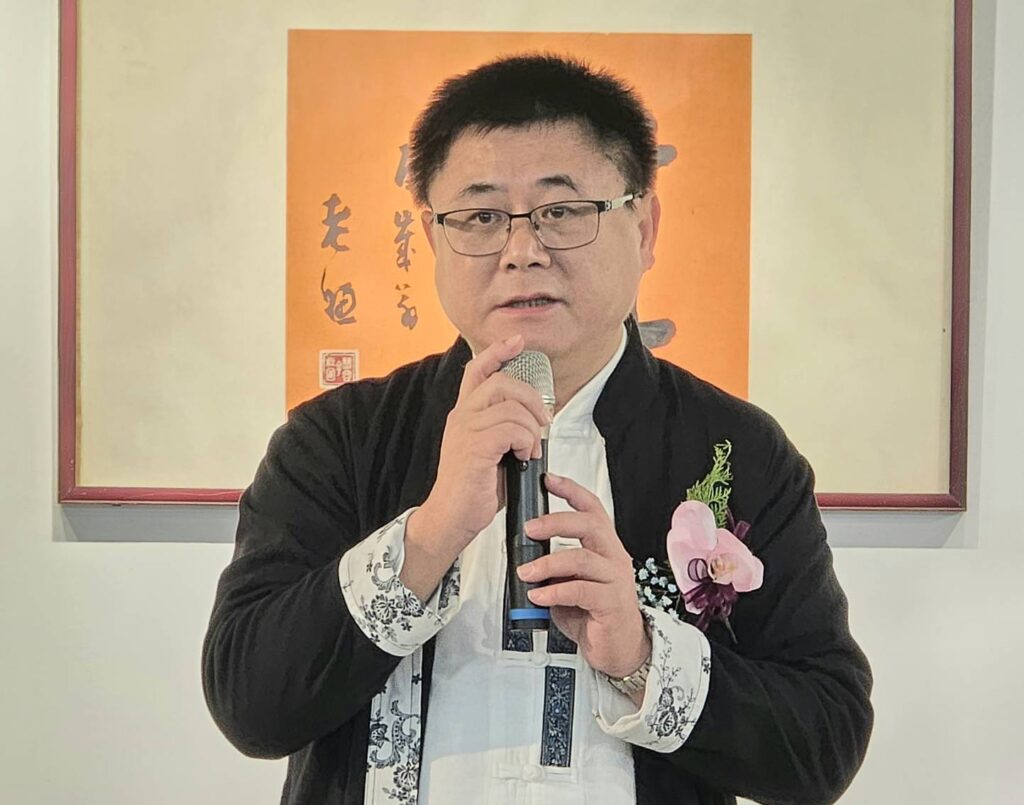 ▲澹廬書會理事長林俊光致詞時強調，具有悠久歷史的澹廬書會，師門傳承極具正向意義，在中華傳統文化發展歷程亦需與時俱進，呈現書會新的時代風華。（記者 詹佳綺/攝）
