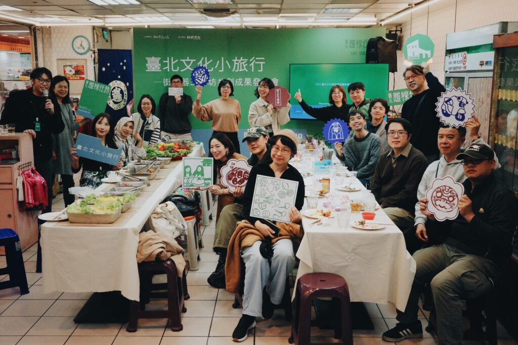 ▲在知名印尼餐廳做靜態心得發表，參加者都顯得十分開心，對文化局活動舉辦頗為讚賞。（圖/臺北市文化局 提供）