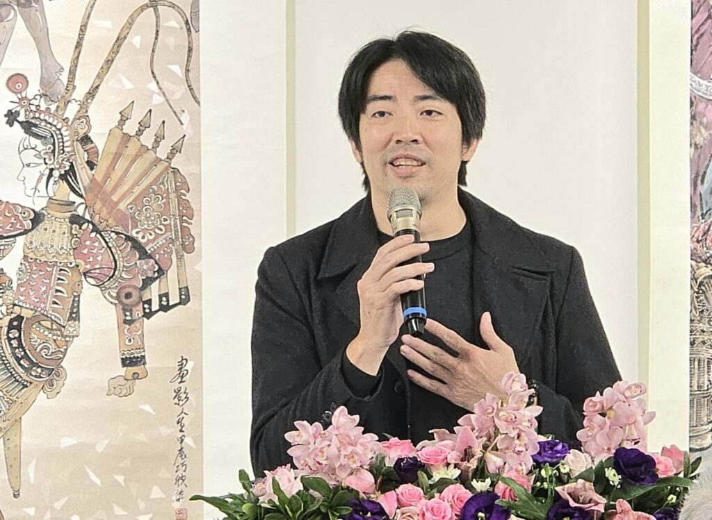 ▲策展人也是參展藝術家的黃中泰老師致詞時表達對參展的臺灣水墨人物畫家的感謝，期待透過這檔的展出，讓更多人能認識水墨人物畫的精髓與精彩，讓水墨人物畫邁向藝術主流發展。（記者 詹佳綺/攝）
