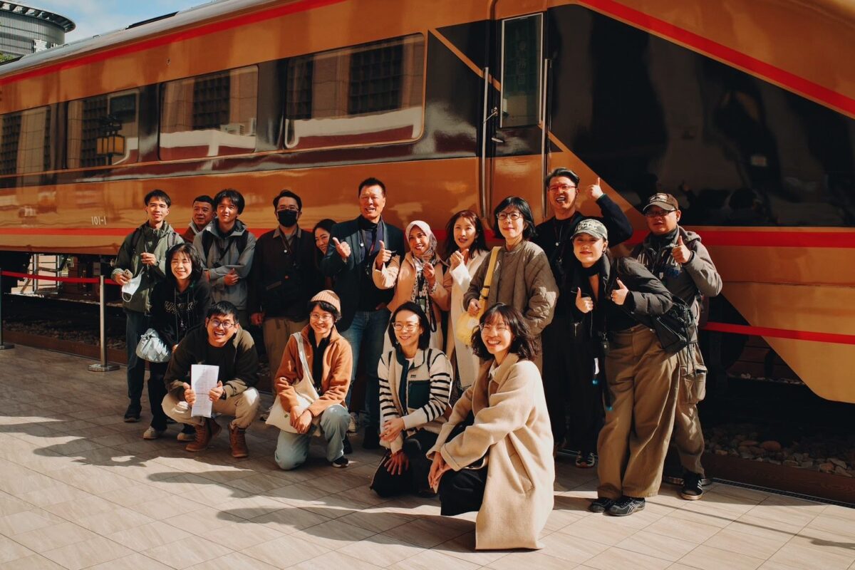 北市文化局推動臺北文化小旅行體驗工作坊系列活動  學員參與集章活動  一起記錄臺北故事
