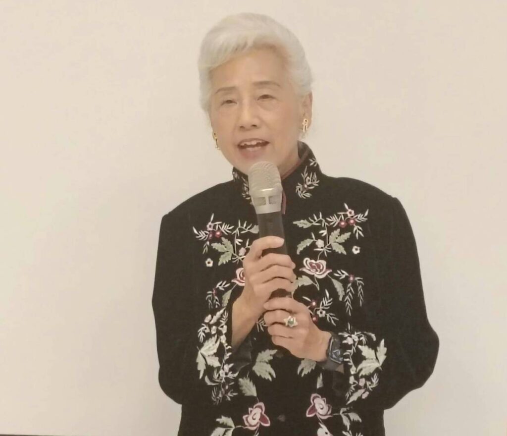 ▲知名膠彩畫家郭香美新的一年舉行膠彩個展,受到繪畫界與藝文人士的高度讚賞與期待。(記者 詹佳綺/攝)