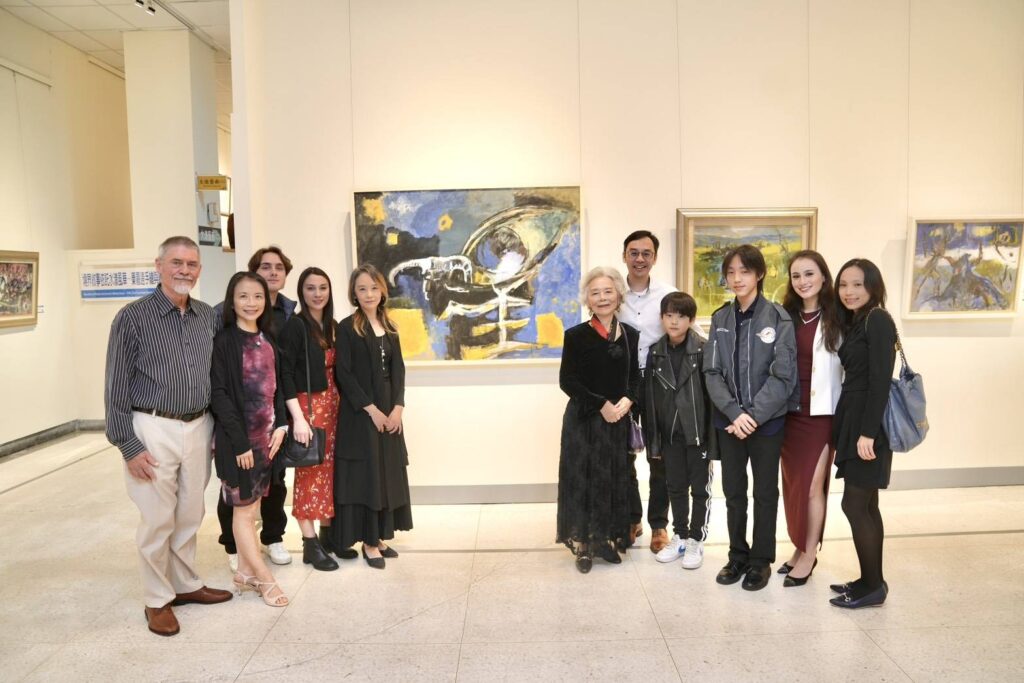 ▲陳銀輝老師的家族親友，出席紀念展開幕式。（圖/臺中市文化局 提供）