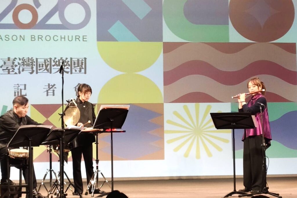 樂團首席劉貞伶演出《戲》精彩片段。（記者 陳安婷/攝）