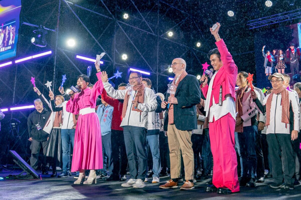 閃耀新北1314跨河煙火  淡水八里雙舞台  9萬人齊聚迎2026