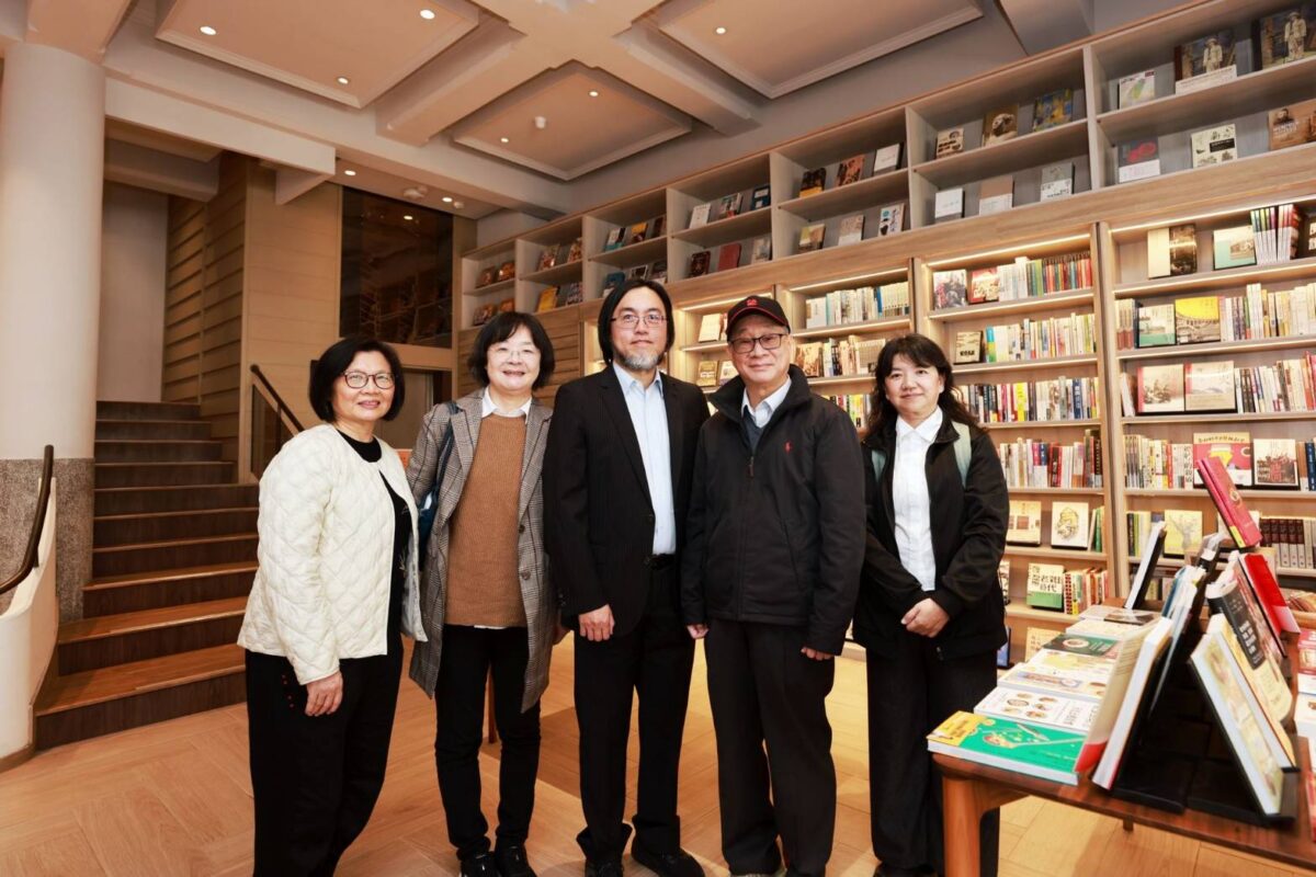 李遠帶路  參觀百大文化基地  以基地為起點做歷史聯結  擴展成為文化園區為目標