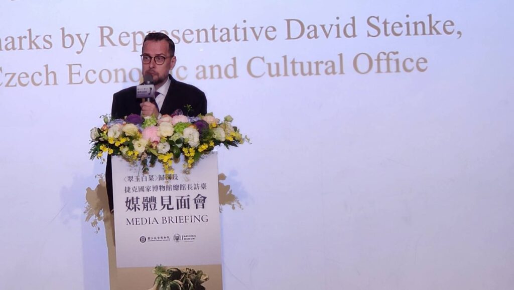 ▲捷克在臺經濟文化辦事處代表史坦格，認為臺灣文物到捷克展出，將強化臺捷之間的友好情誼。（記者 辛澎祥/攝）