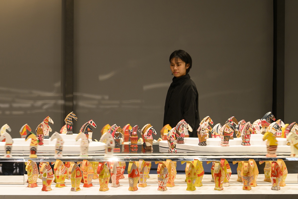 「島嶼拾色—感動馬 國美聯展」 走進臺灣日常文化色彩