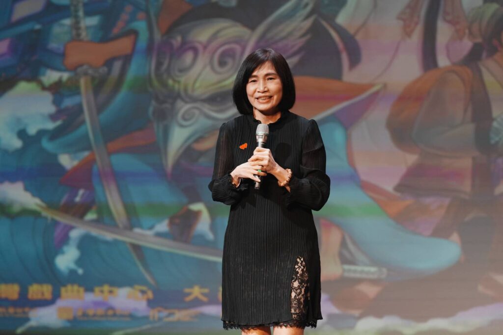 ▲傳藝中心主任陳悅宜致詞時說明這次旗艦製作與影音特展的內容。（記者 辛澎祥/攝）