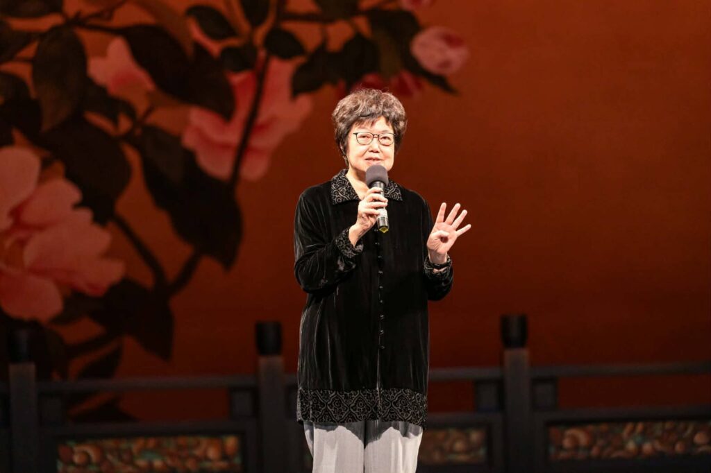 ▲國光劇團戲劇顧問王安祈說明了這次國光演出的細膩質感與技藝表現的特殊之處。(圖/國光劇團 提供)