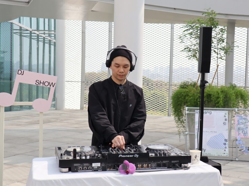 FTK以策展人張婉真教授的選曲為基礎，打造專屬「世界的索引」展覽音樂語彙。（圖/文化局提什米）