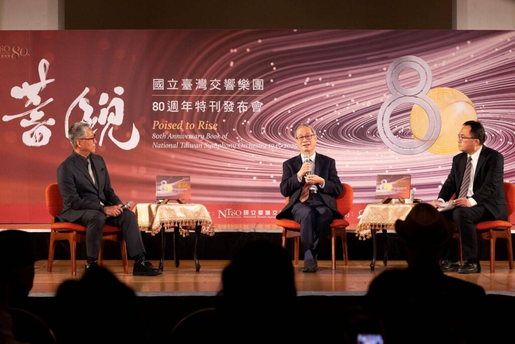 ▲上任之初,文化部長李遠(中)特別出席媒體發佈會表達對歐陽慧剛團長(右)的正面肯定。(圖/國臺交 提供)