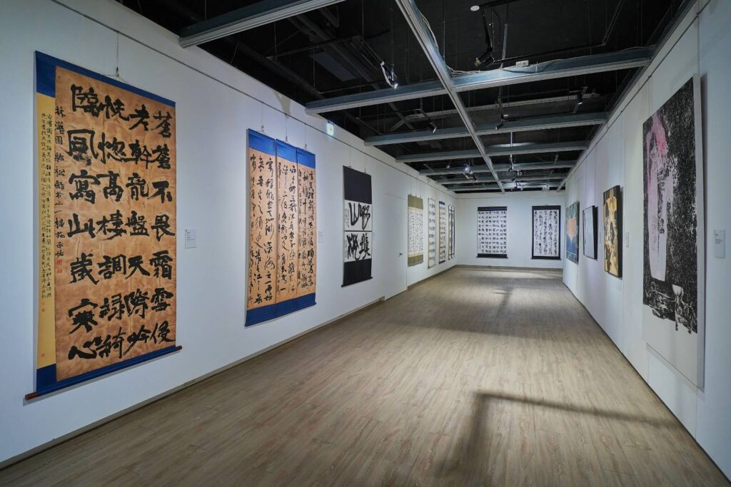 ▲馬祖民俗文化館所展出之作品，可謂質量兼俱，文采與藝術能量頗具可觀性。（圖/國父紀念館 提供）