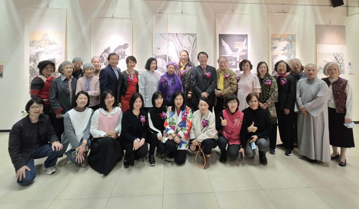 嶺南傳承  當代新境  伍月柳教授與香港水墨畫家聯展  在傳統筆墨底蘊與當代視覺語彙中  彰顯臺港文化傳承與創新思考  備受矚目