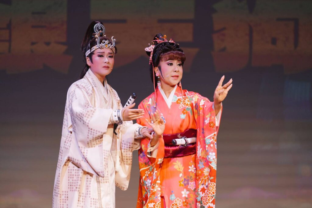 ▲服裝、扮相與戲劇張力，都襯托出「金銀天狗」戲曲的藝術價值。（記者 辛澎祥/攝）