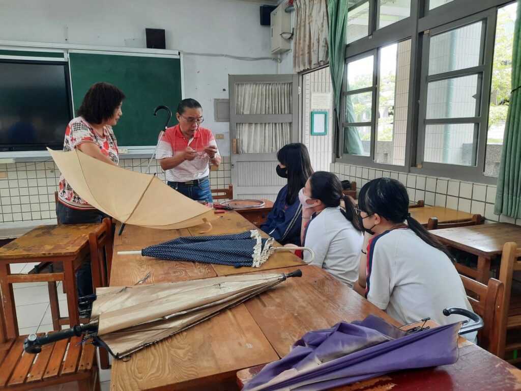 ▲中小學結合在地資源特色,發展出體驗課程,讓學子有極大學習興趣。(圖/教育部國教署 提供)