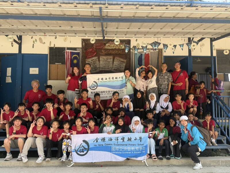 ▲在許毓丕醫師的引薦牽線下,澎湖西嶼國小15位小學生前往馬來西亞沙巴進行國際文化交流。(記者 張弘光/攝)