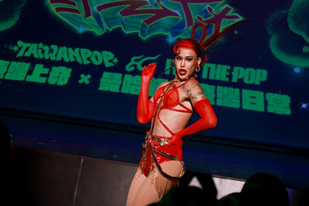 Yolanda Mesula（圖中）與妮妃雅等變裝皇后，將參與2026年紐約驕傲遊行。（圖/文化部提供）