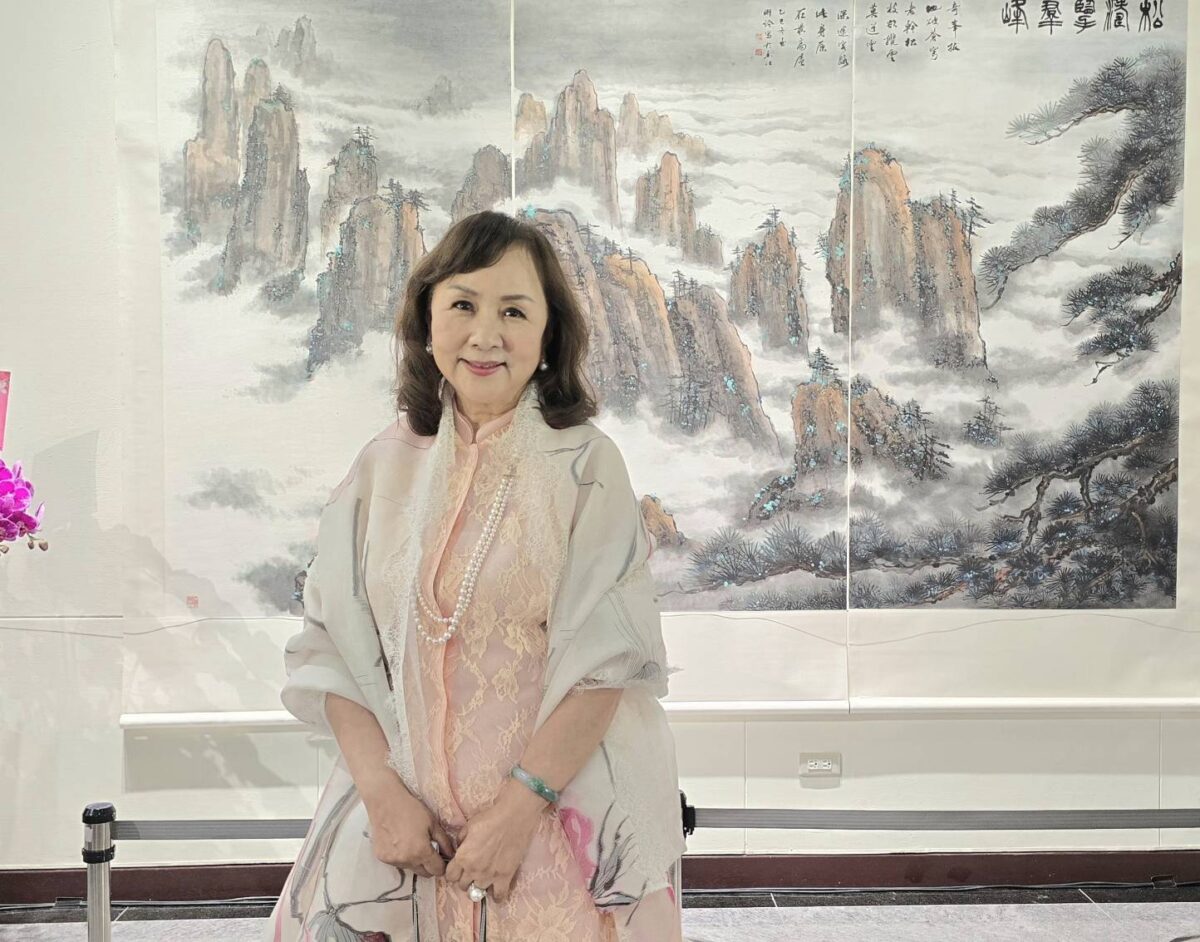 白雲傳承  水墨初心  黃君璧與黃湘詅臺北畫展登場  在雲山深瀑氣勢與熊貓童心雅趣中  展現視覺沈靜的豐沛面貌