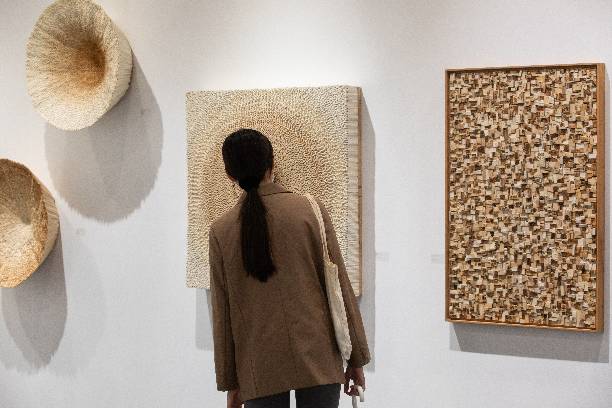 ▲中外知名畫廊業者參展優秀作品，備受關注與期待。（圖/畫廊協會 提供）