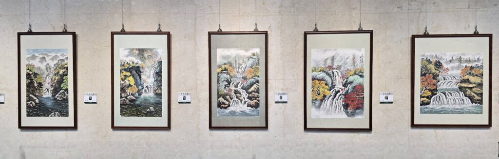 ▲作品的構圖,新穎的設計,讓廖仁彬在與觀者的對話中,產生知性與美感的傳遞效應。(記者 詹佳綺/攝)