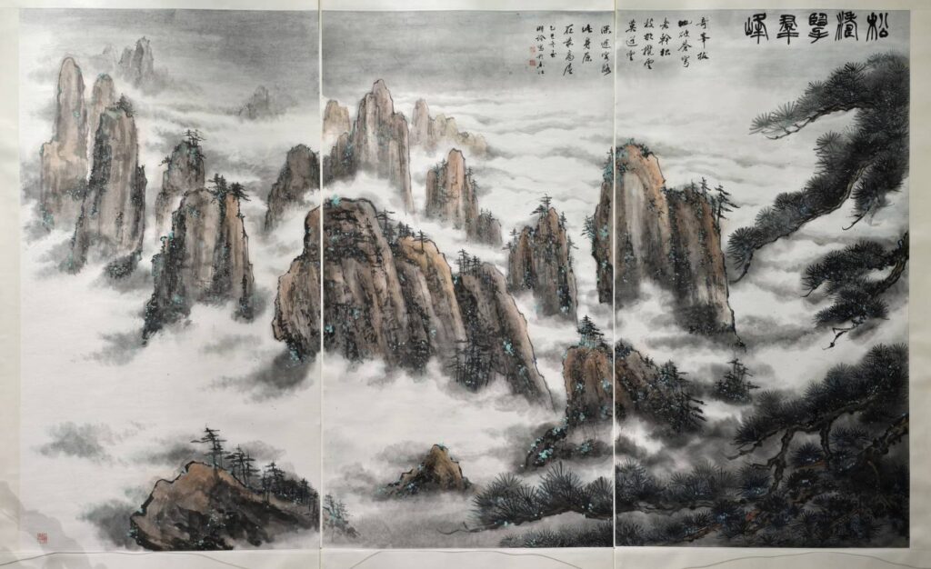 ▲▼黃湘詅的水墨畫作品，雲山瀑布間顯得氣勢可觀，讓人讚嘆不已。（記者 詹佳綺/攝）