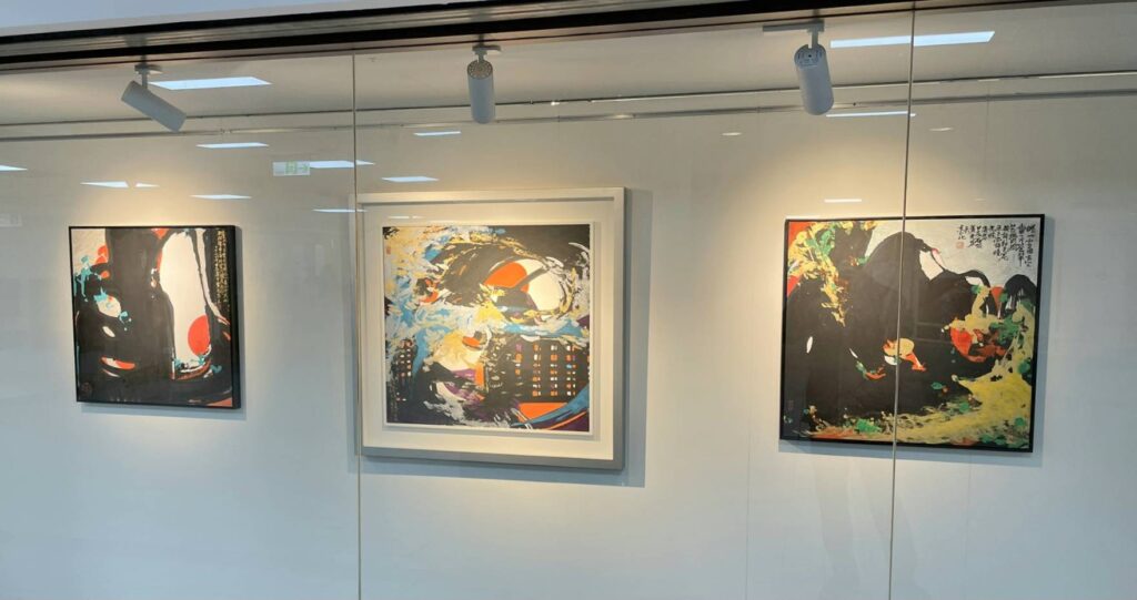 ▲黃光男教授展出作品，頗為吸睛。（圖/陳炳宏 提供）