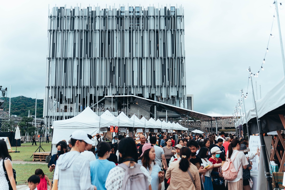 新美館開館周年活動本周末登場  煙火、無人機點亮三鶯夜空