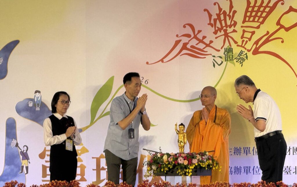 ▲國父紀念館館長王蘭生(左二)在活動上向貴賓表達祈福祝願之意。(圖/國父紀念館 提供)