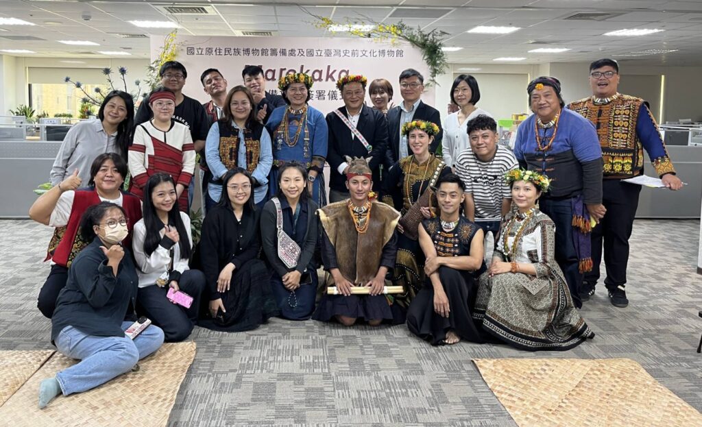 ▲簽署合作備忘錄儀式後,與會貴賓開心合影留念。(圖/史博館 提供)