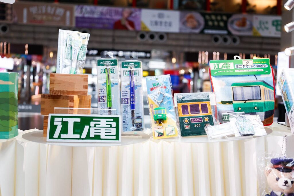 ▲深受鐡道迷喜愛的周邊商品,也在展出的陣容當中。(圖/台鐡公司 提供)
