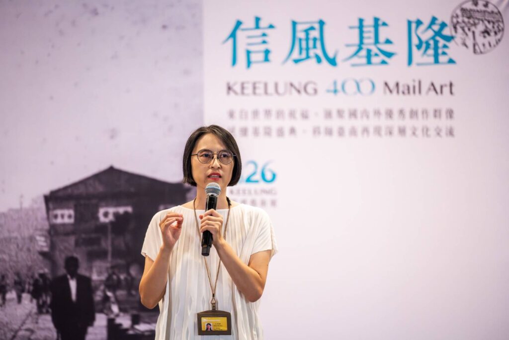 ▲臺史博副館長江明珊認為，以明信片為媒介，邀請全球藝術家參與活動，將大大提昇文化與歷史的深廣度。（圖/文化部 提供）