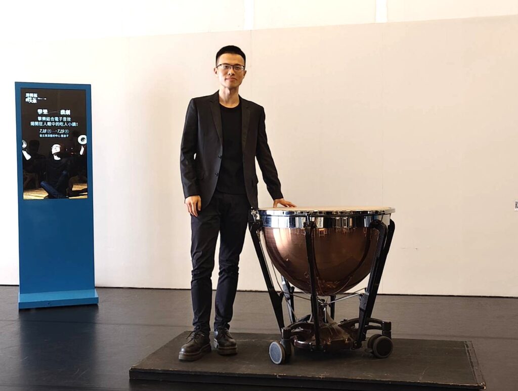 旅歐打擊樂演奏家謝孟甫將在北藝中心演出《房間裡的大象》。(記者 陳安婷/攝)