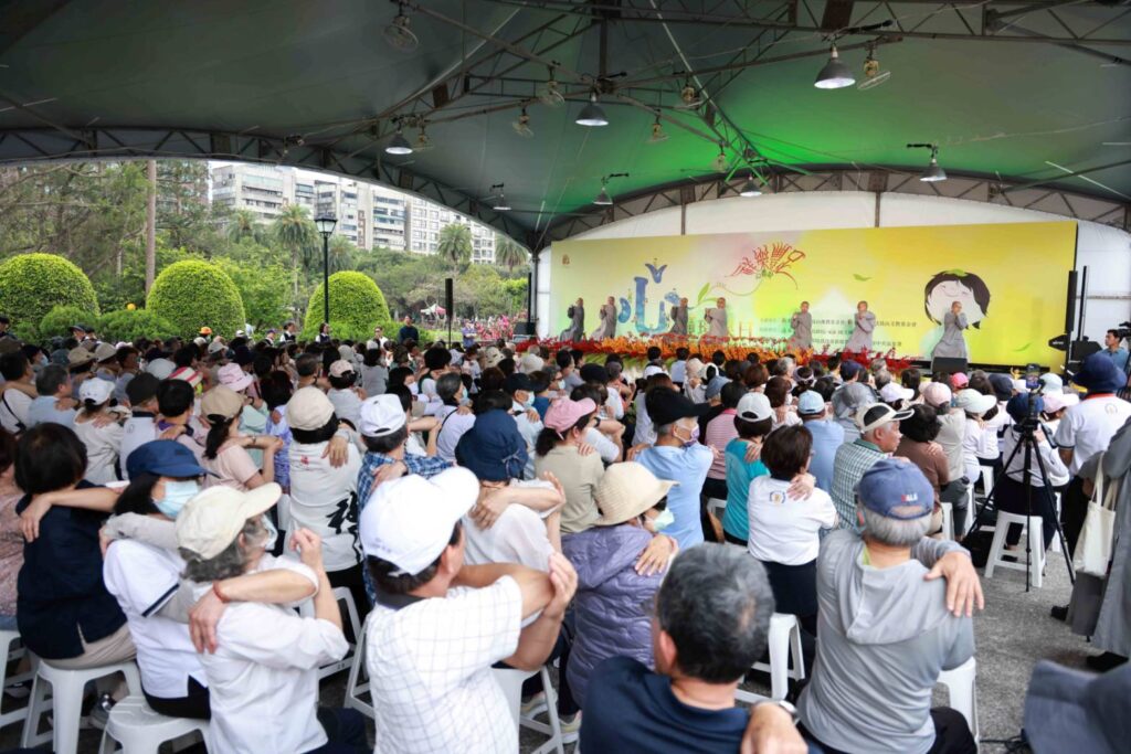 ▲心靈環保日活動的場面熱烈,主題的正向導引力,引起民眾的踴躍參與,對主協辦方給予正面評價。(圖/國父紀念館 提供)