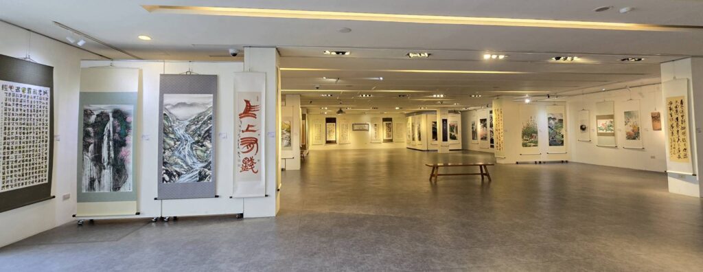 ▲國立臺東生活美學館的主展覽廳，因此展而更加彰顯展出作品的藝術性與文化價值，將帶給藝文界與地方正面與廣泛的迴響。（記者 詹佳綺/攝）