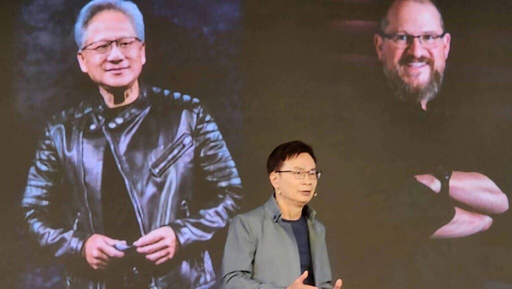 ▲黃仁勳（左）將在今年臺北國際電腦大展中舉行一場以AI為主題的演講，格外受到矚目。（記者 辛澎祥/攝）