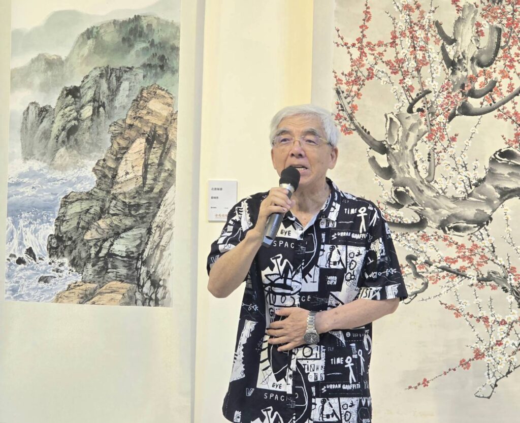 ▲東亞藝術研究會榮譽理事長蔡賢謀認為,參與東亞研究會多年,讓在地與國際的會務發展邁向新局面,是他深感榮耀的事。(記者 詹佳綺/攝)