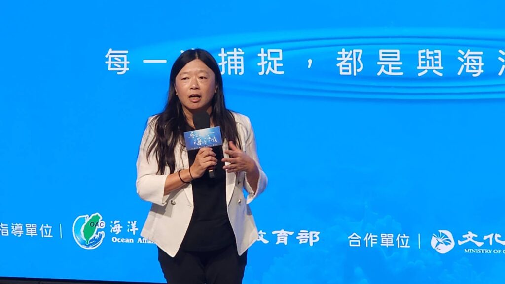 ▲海保署署長陸曉筠致詞時表達對活動案的重視,並呼籲大家愛惜海洋,重視海洋文化。(記者 辛澎祥/攝)