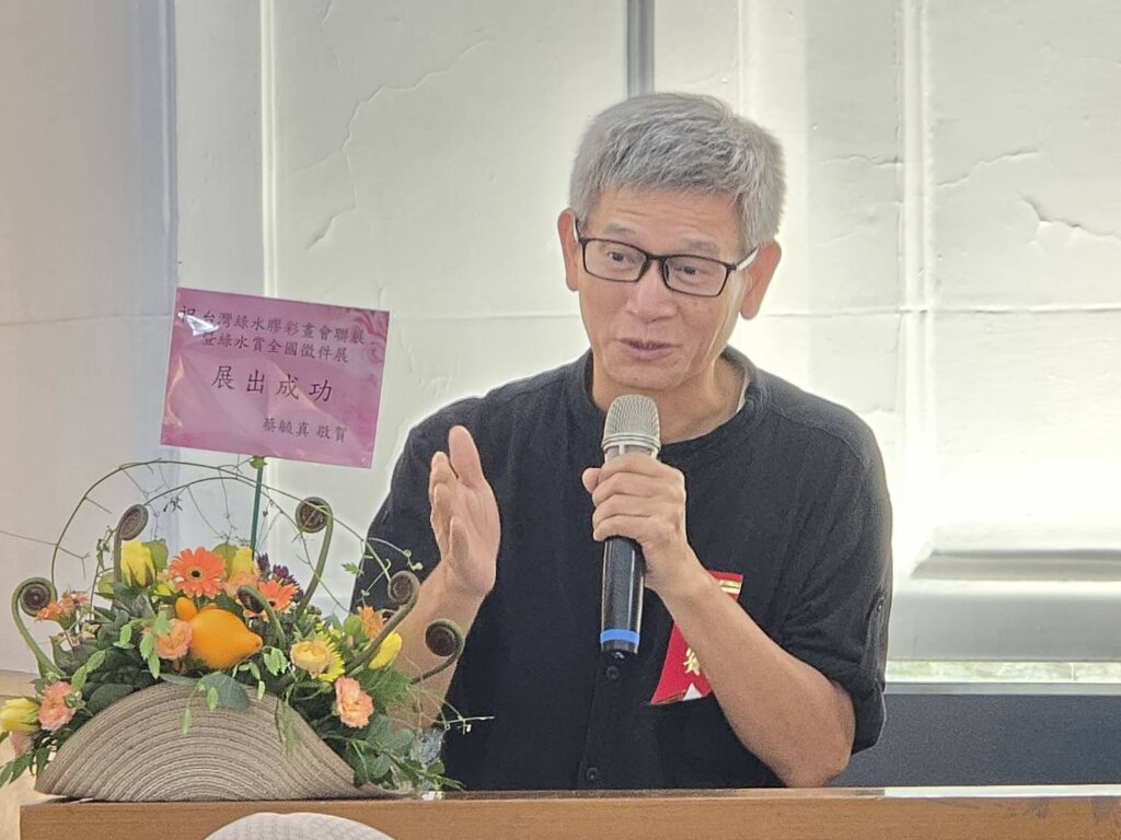 ▲國立臺灣藝術教育館館長李泊言認為，膠彩畫是一種特殊且具藝術特性的媒材，其作品展現出的燦爛、細膩與美感，讓人推崇備至。（記者 詹佳綺/攝）