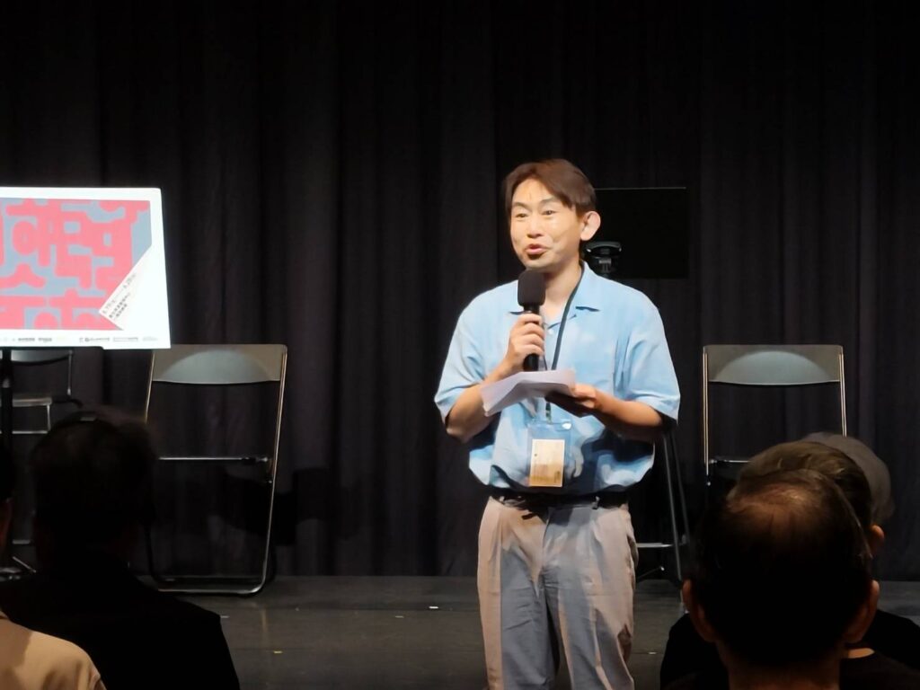 籌辦人暨序場藝術總監吳政翰致詞。（記者 陳安婷/攝）